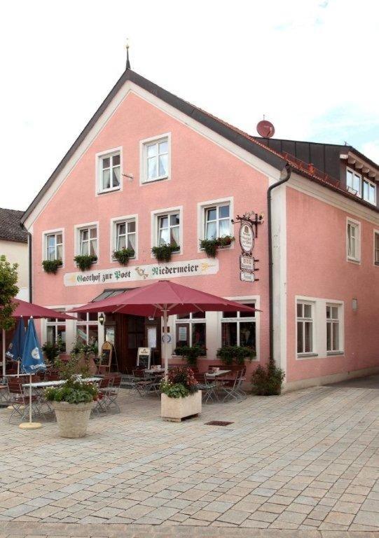 Zur Post Garni Pensión Dietfurt
